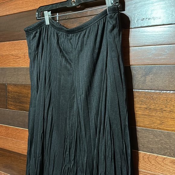 Dress Barn Stretchy Black Plissy Maxi Skirt - Picture 5 of 8